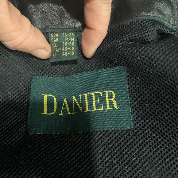 Shirt style leather jacket, excellent condition, pockets, genuine leather. - Picture 4 of 4